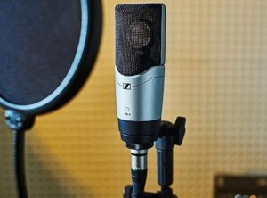 Microfone Condensador de Diafragma Grande MK 4 da marca Sennheiser